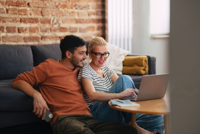 A couple in a counselling session
